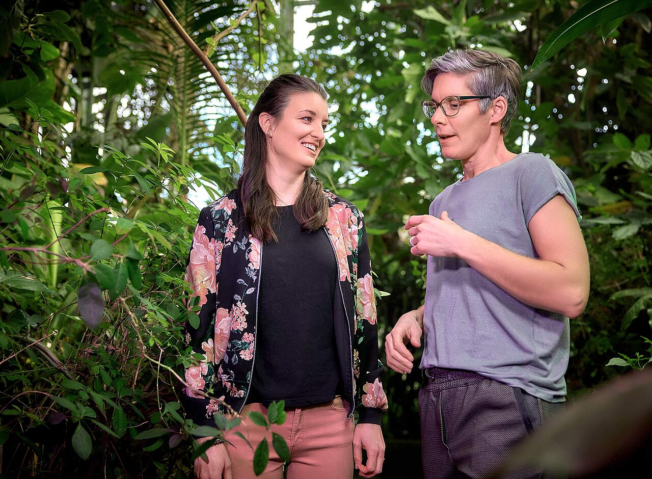 Irina und Christa beim Interview