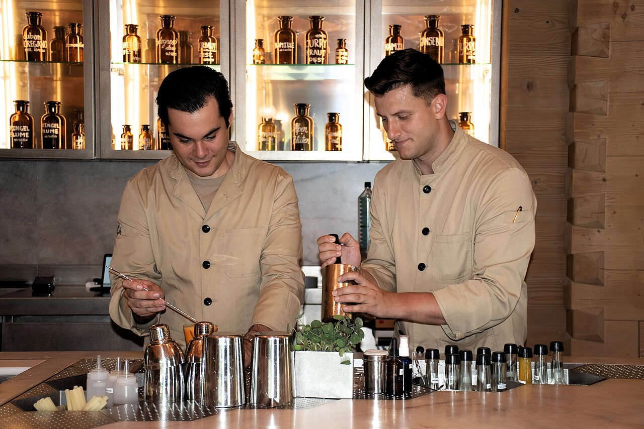 Elmir Medunjanin Botanicum Bar Gonten AI, Elsbeth Mettler Chrüterei Stein AR Appenzellerland