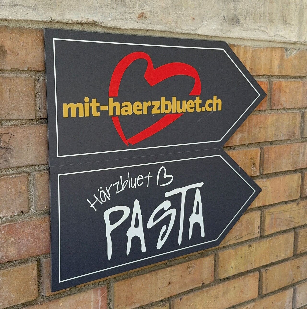 Härzbluetpasta - Geschwister Lorenz und Franziska Schuler